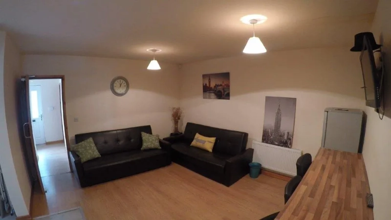 Dunkirk: Beeston Road - 6 bedroom modern student property - Thumbnail 18